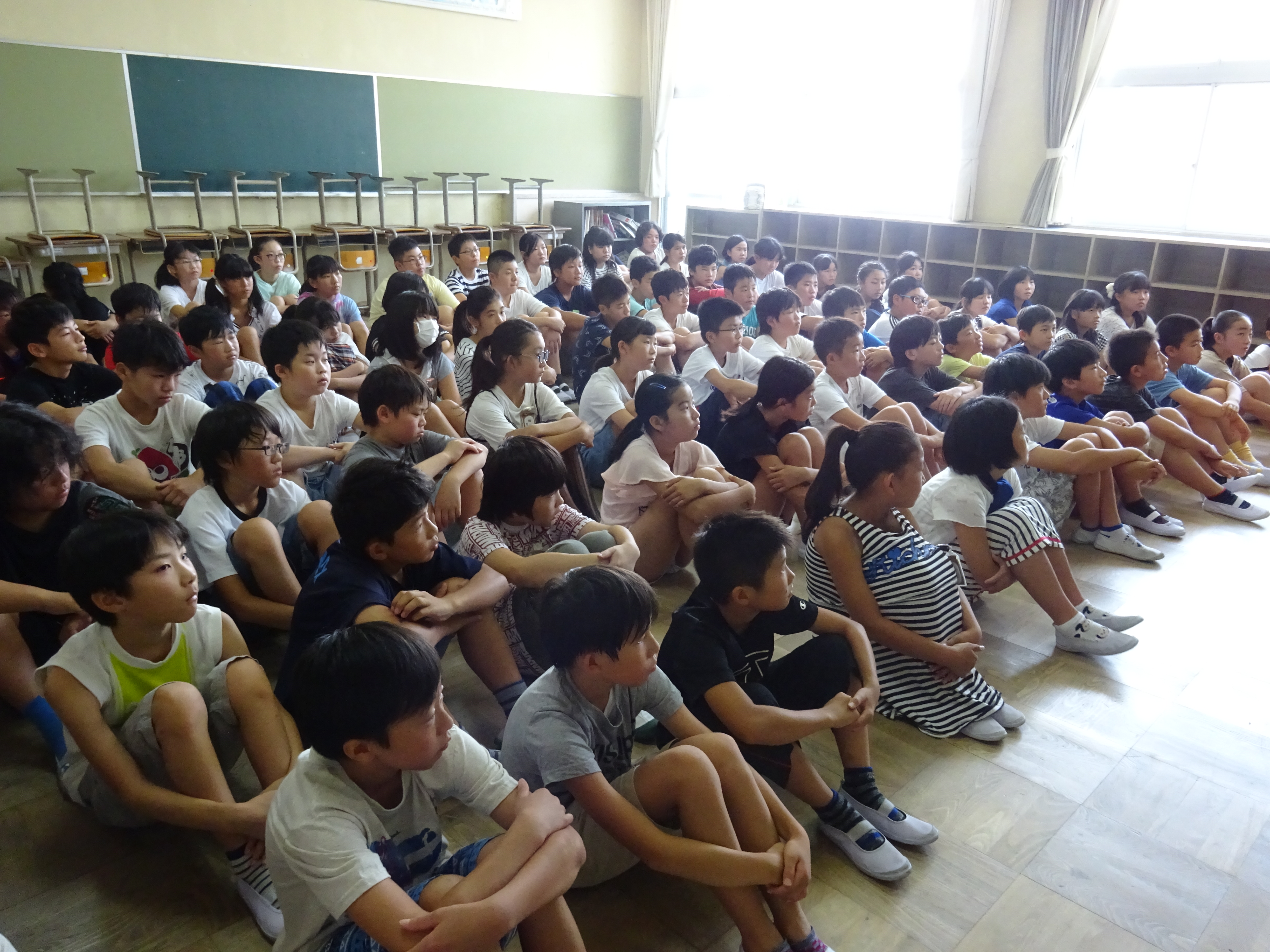 ６年生 学年集会 津島市立西小学校